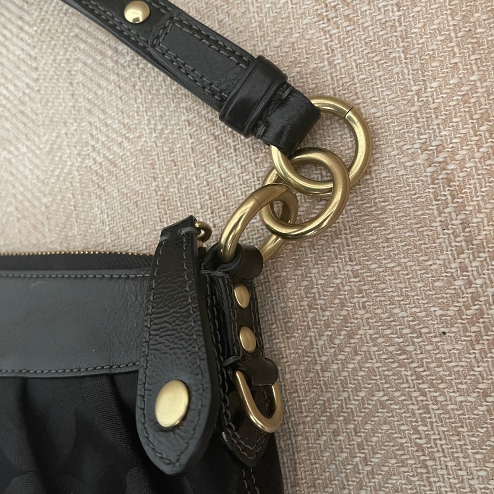 Small Coach Shoulder Bag - Picture 6 of 10